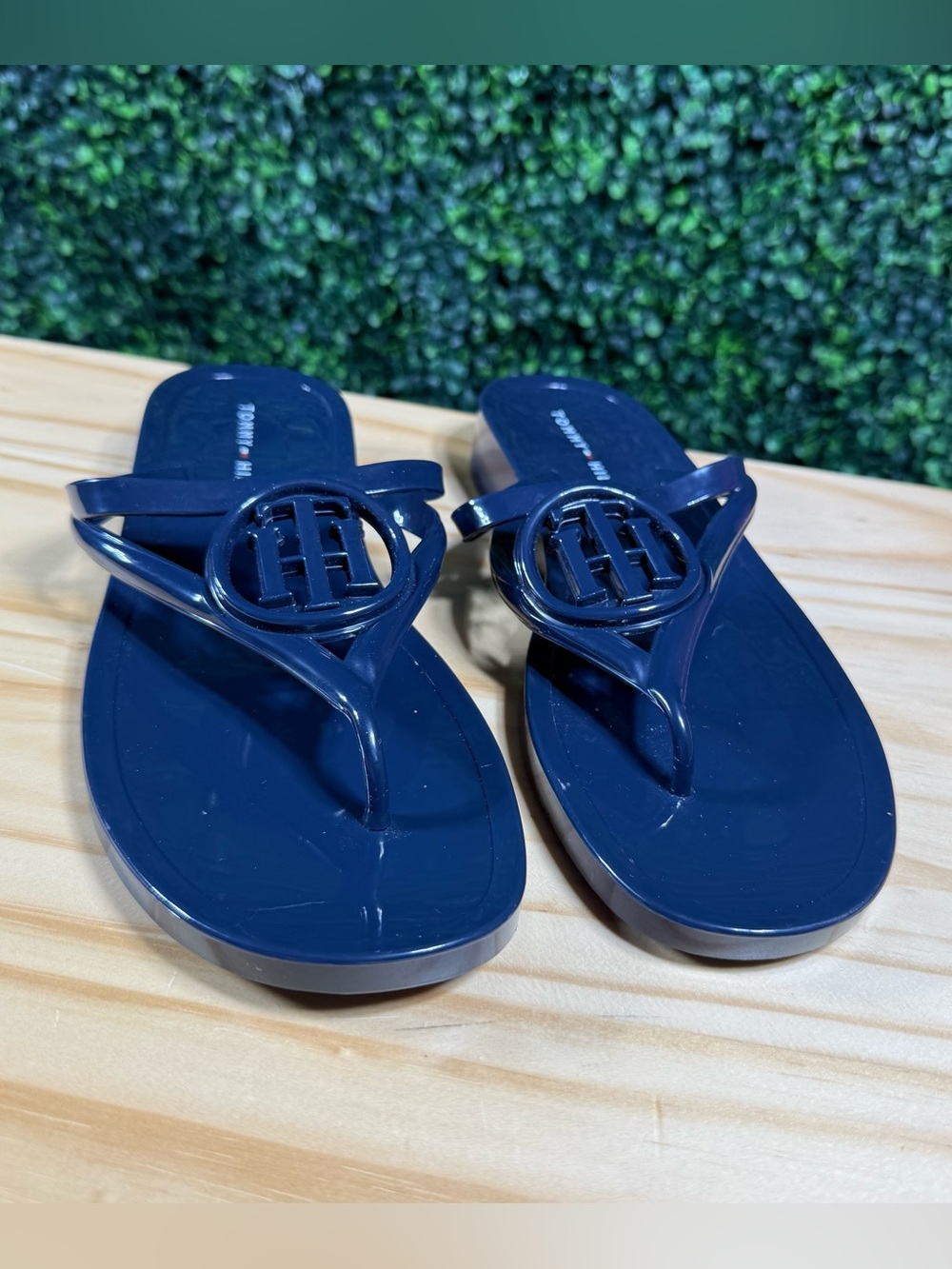 Tommy Hilfiger Women’s Size 8 Navy Blue Jelly Logo Thong Flip Flop Sandals